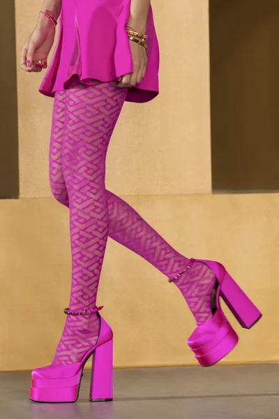 Look 35